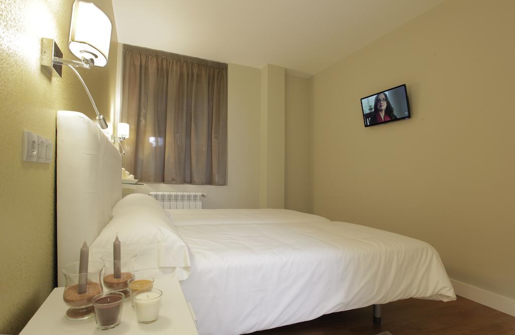 Hotel Rosal Oviédo Zimmer foto