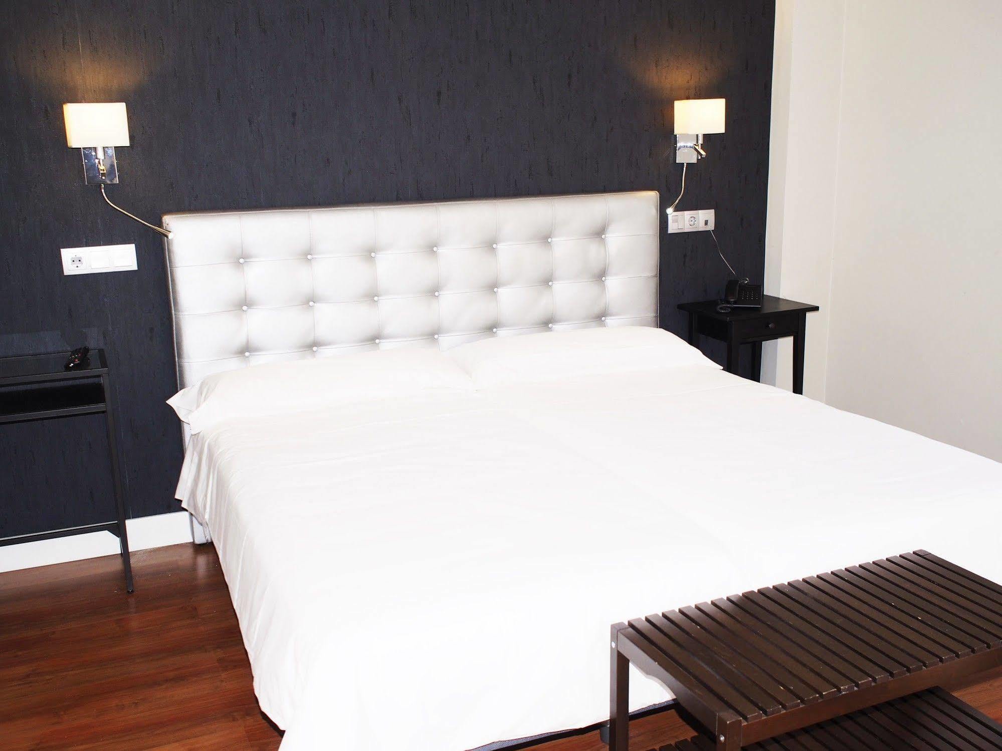 Hotel Rosal Oviédo Exterior foto